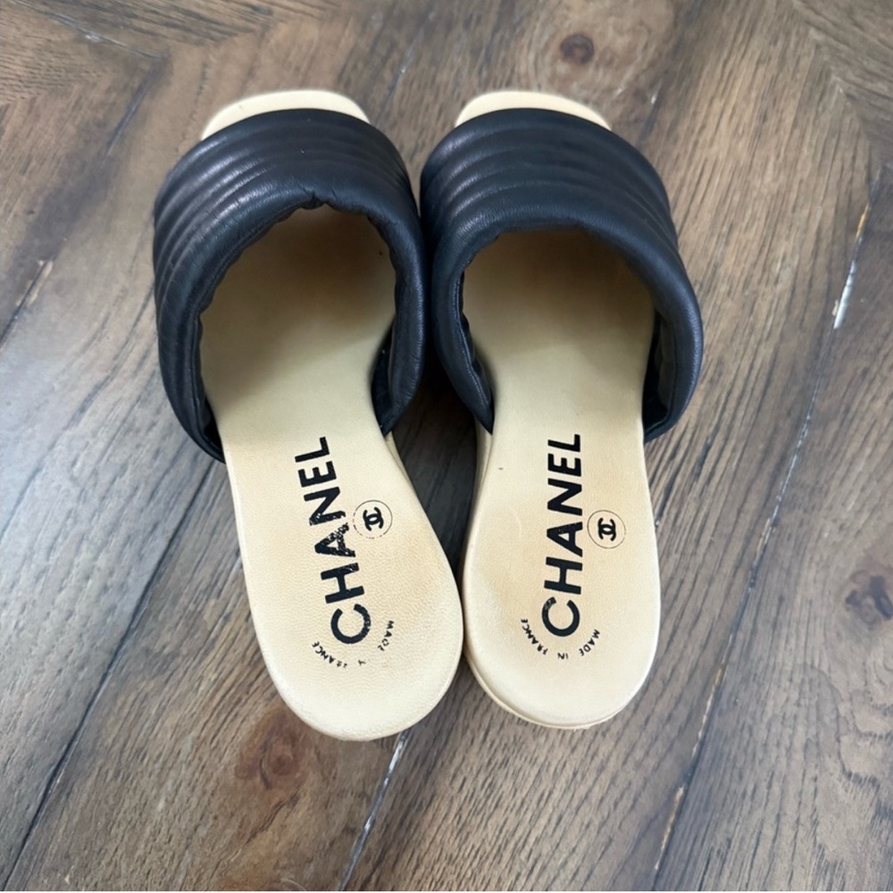 Authentic Chanel Black Leather Women's Wedge Sandals - Picture 5 of 8